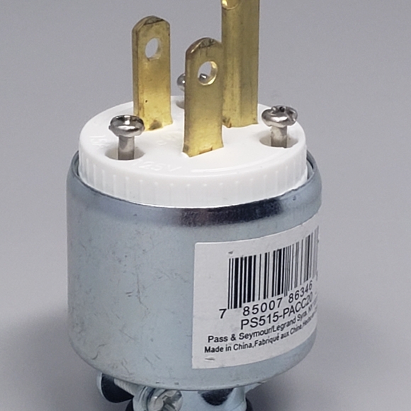 Pass & Seymour 15 Amp Armored Straight Blade Plug - Picture 3 of 8